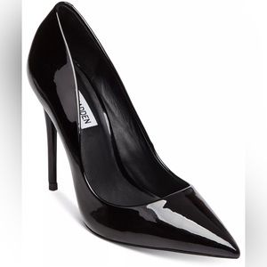 Steve Madden Daisie pump, black patent leather, size 6.5